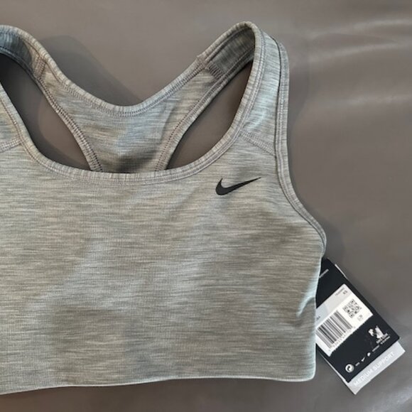 NEW w/tags Nike Swoosh Light Support Women's Non-Padded Sports Bra - Picture 3 of 3